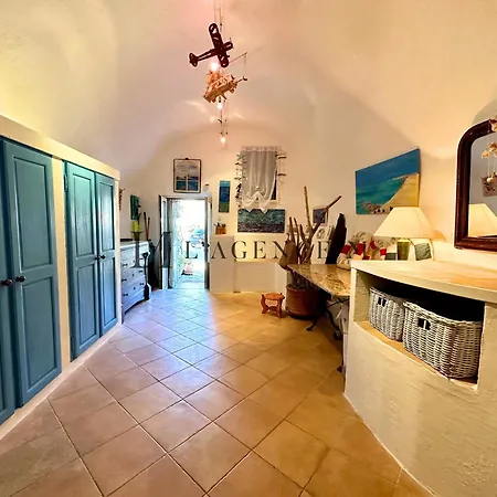 Holiday home Maison De Village Typique Bord De Algajola (Corsica)